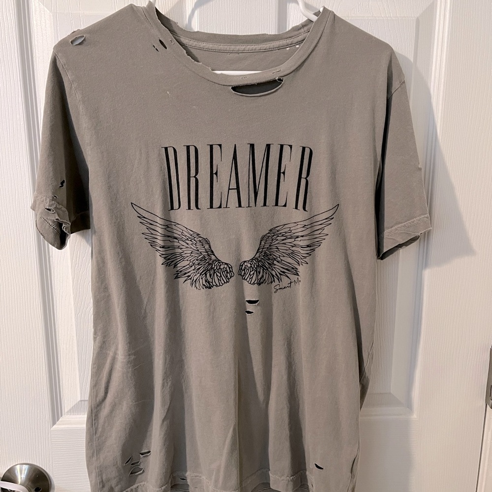 Dreamer boutique distressed tshirt